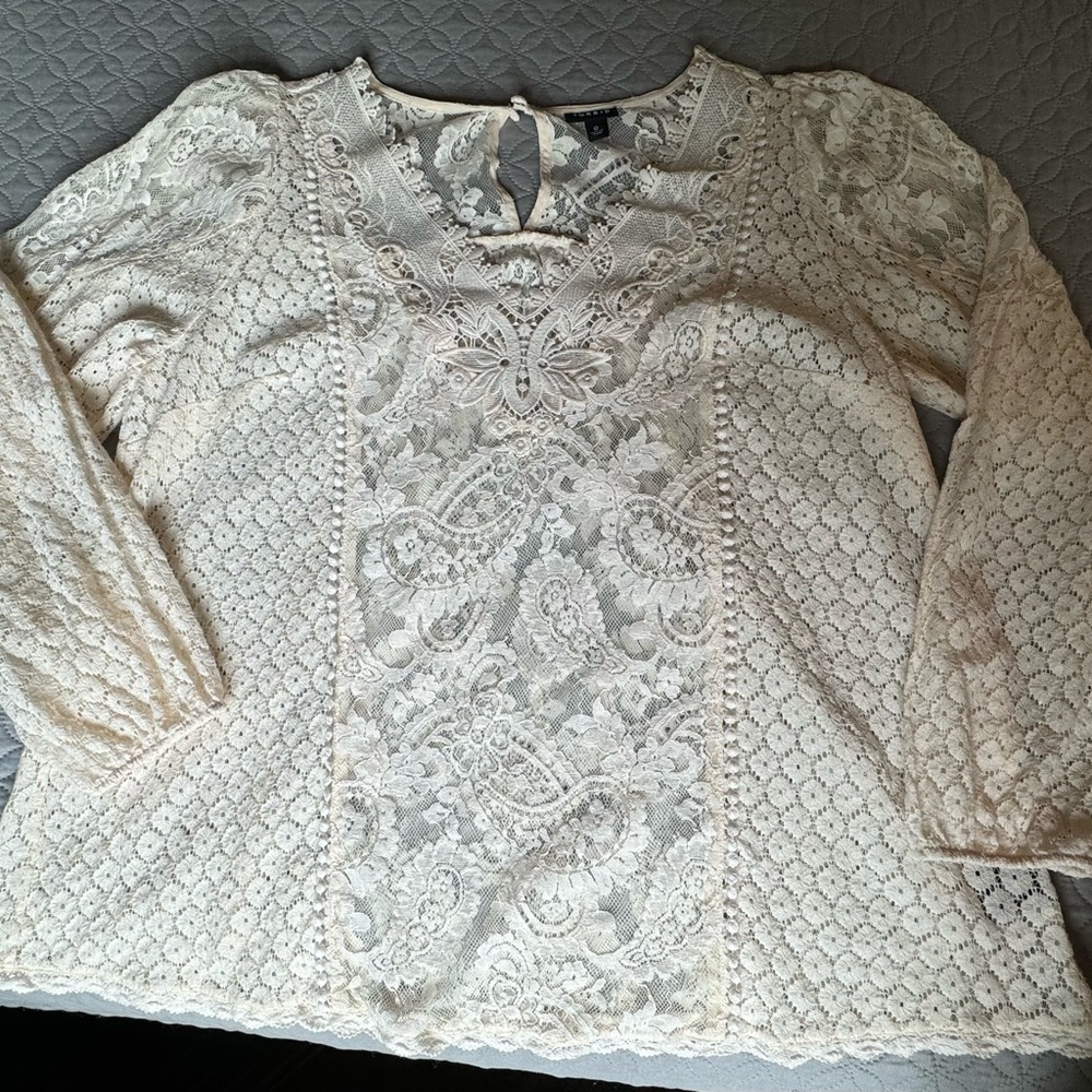 TORRID Lace Long Sleeved Blouse SZ 0